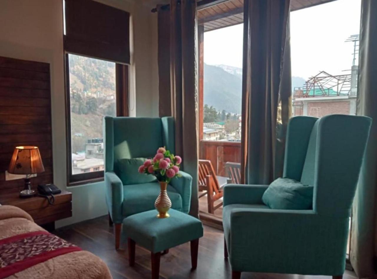 The Spruce Mansion Hotel มะนาลี ภายนอก รูปภาพ