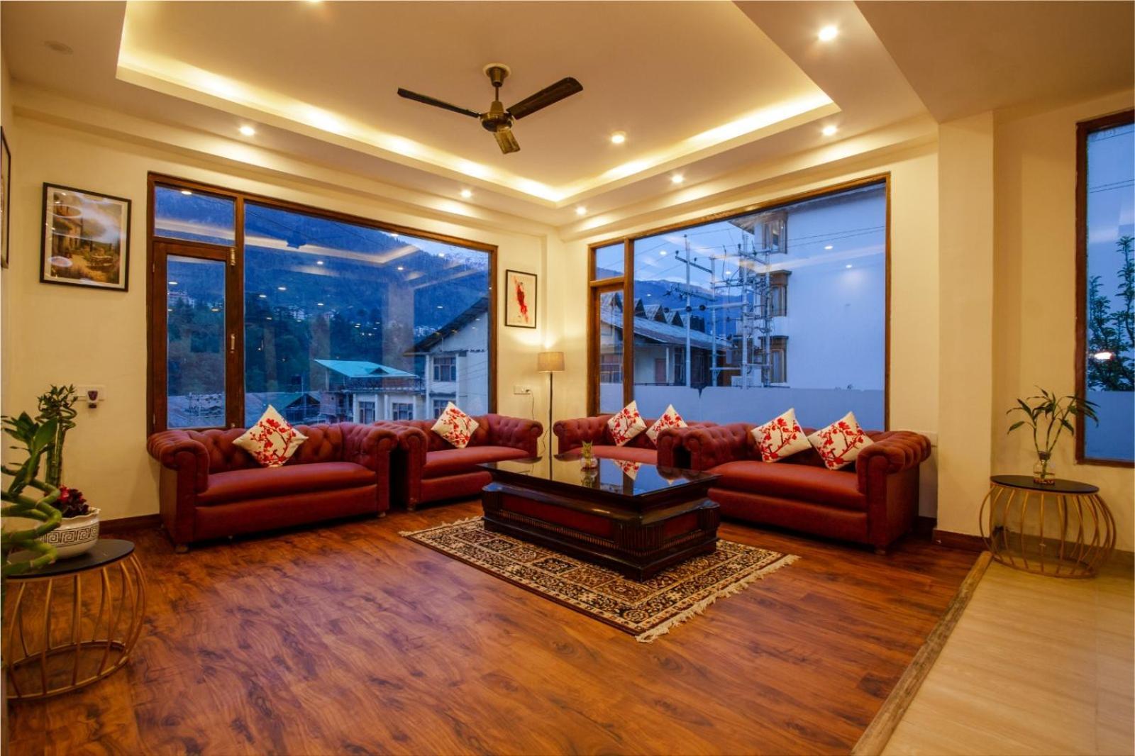 The Spruce Mansion Hotel มะนาลี ภายนอก รูปภาพ