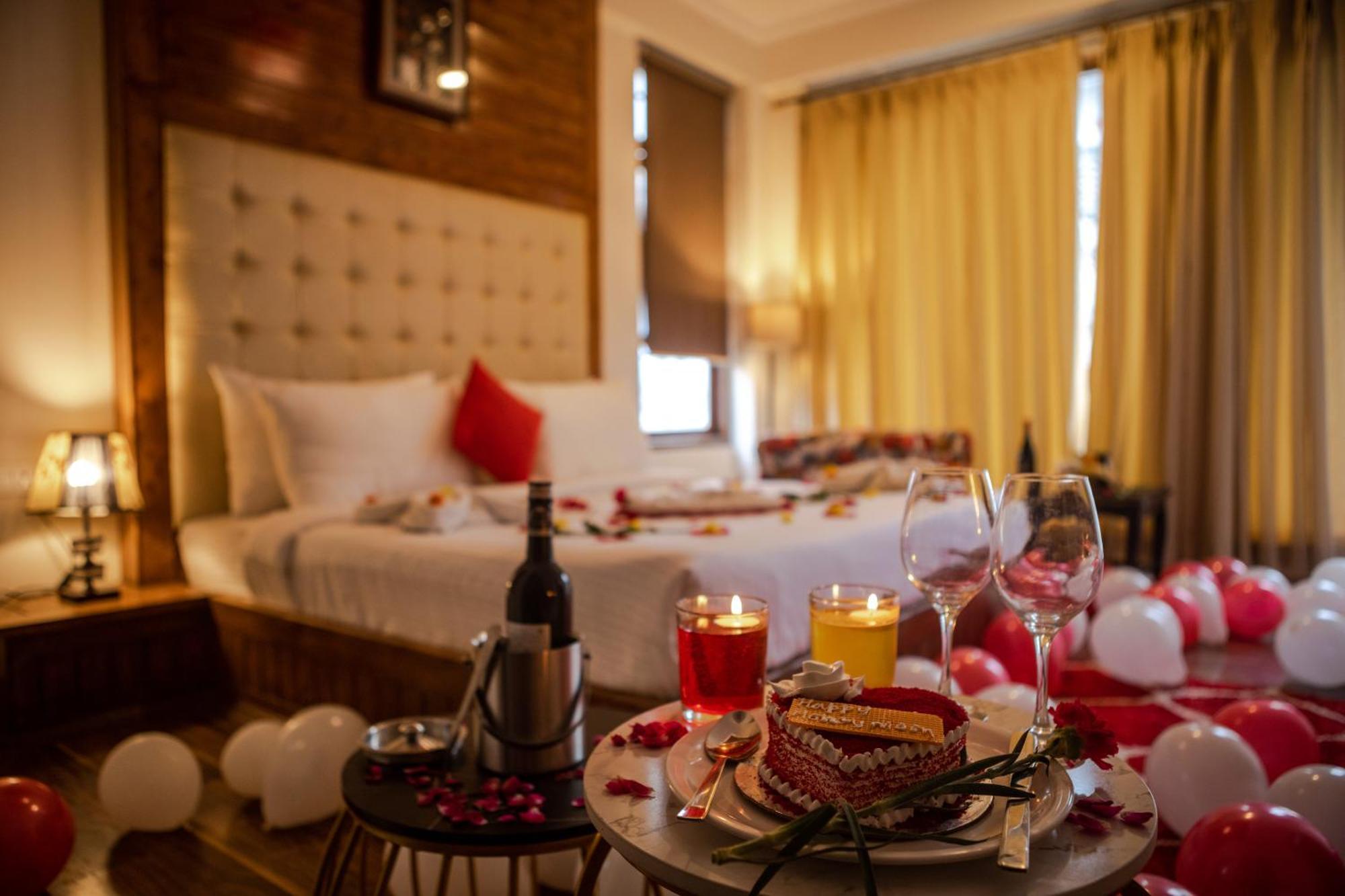 The Spruce Mansion Hotel มะนาลี ภายนอก รูปภาพ