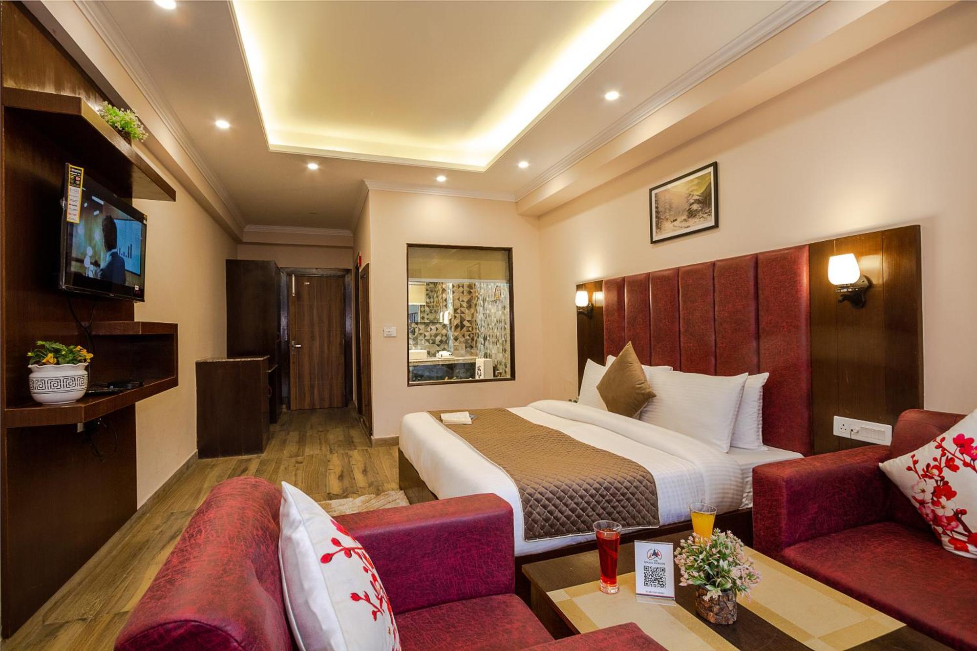 The Spruce Mansion Hotel มะนาลี ภายนอก รูปภาพ